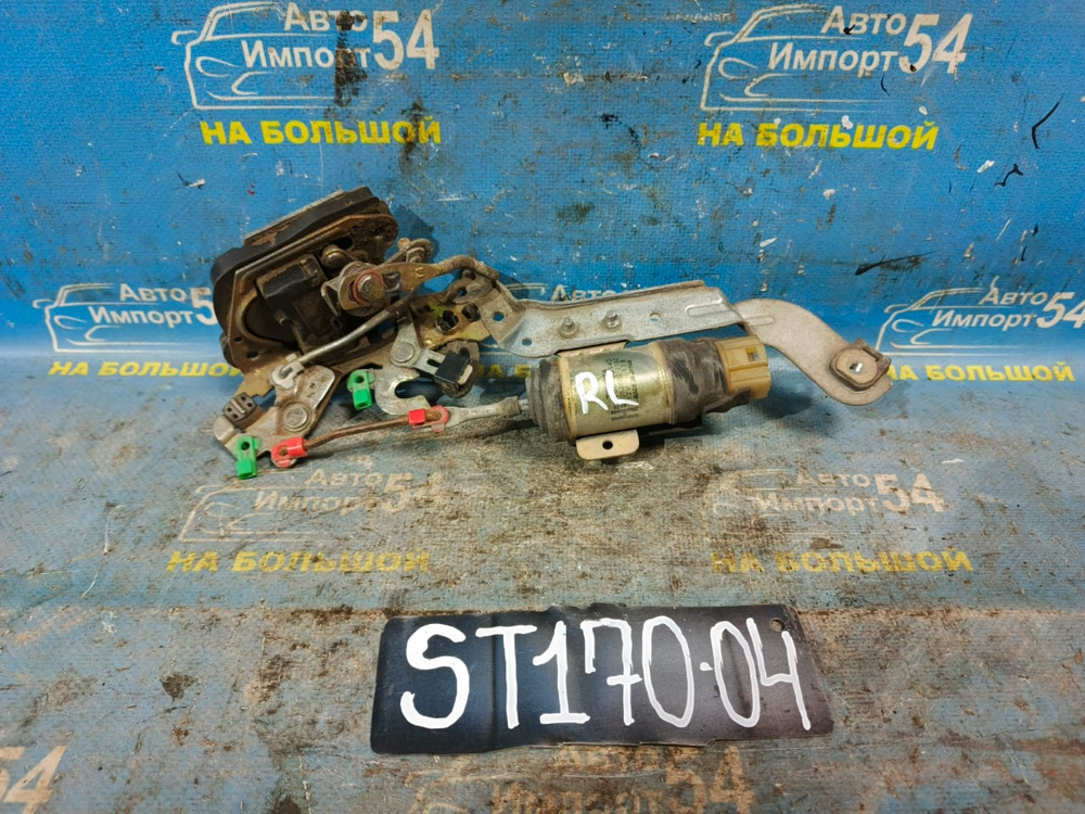 Замок двери задней левой TOYOTA CORONA 1991