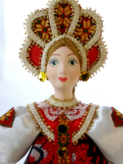 Кукла коллекционная в девичьем русском костюме