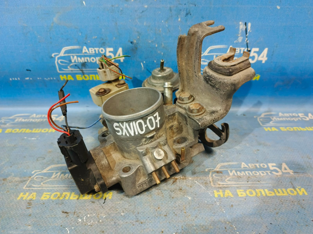 Дроссельная заслонка TOYOTA CAMRY 1996