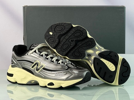 New Balance 1000 Silver Metallic