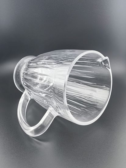 Кувшин стеклянный 1,1 л. на ножке