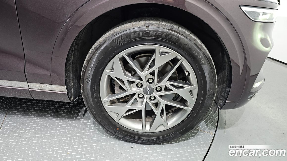 Genesis GV70 2.5T Бензин 2WD (04.2022)