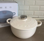 Чугунная кастрюля Smeg 4,2 л.