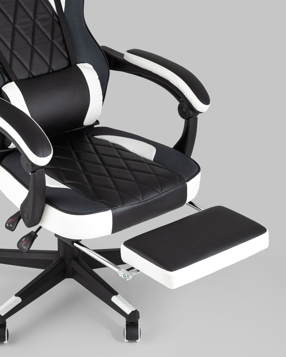 Кресло игровое TopChairs Virage черно-белое