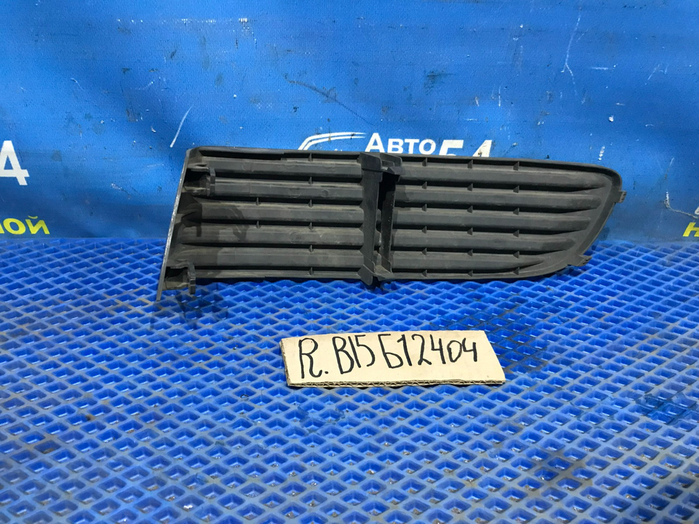 Заглушка бампера NISSAN SUNNY 2002-2004