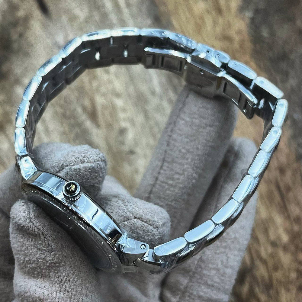 Часы Swarovski