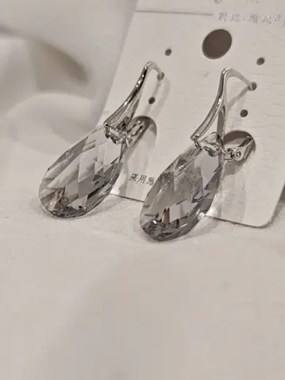 Серьги Oubi Yabi «Сияющая капля» Black Diamond