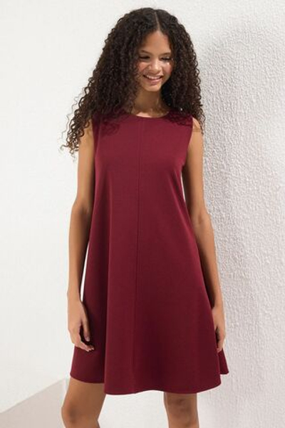 Бордовое мини-трикотажное платье трапециевидной формы с круглым вырезом и круглым вырезом TWOSS25EL00695
