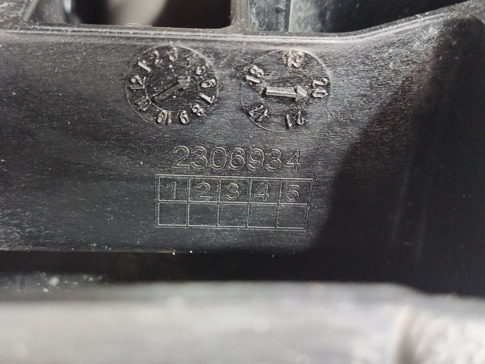 Панель торпедо центральная 2020г.