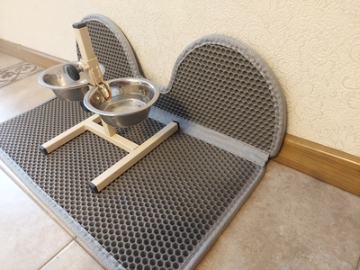 Коврик с бортиком "Круглые ушки" под миску. Размер 59*31 см. Цвет - Серый.