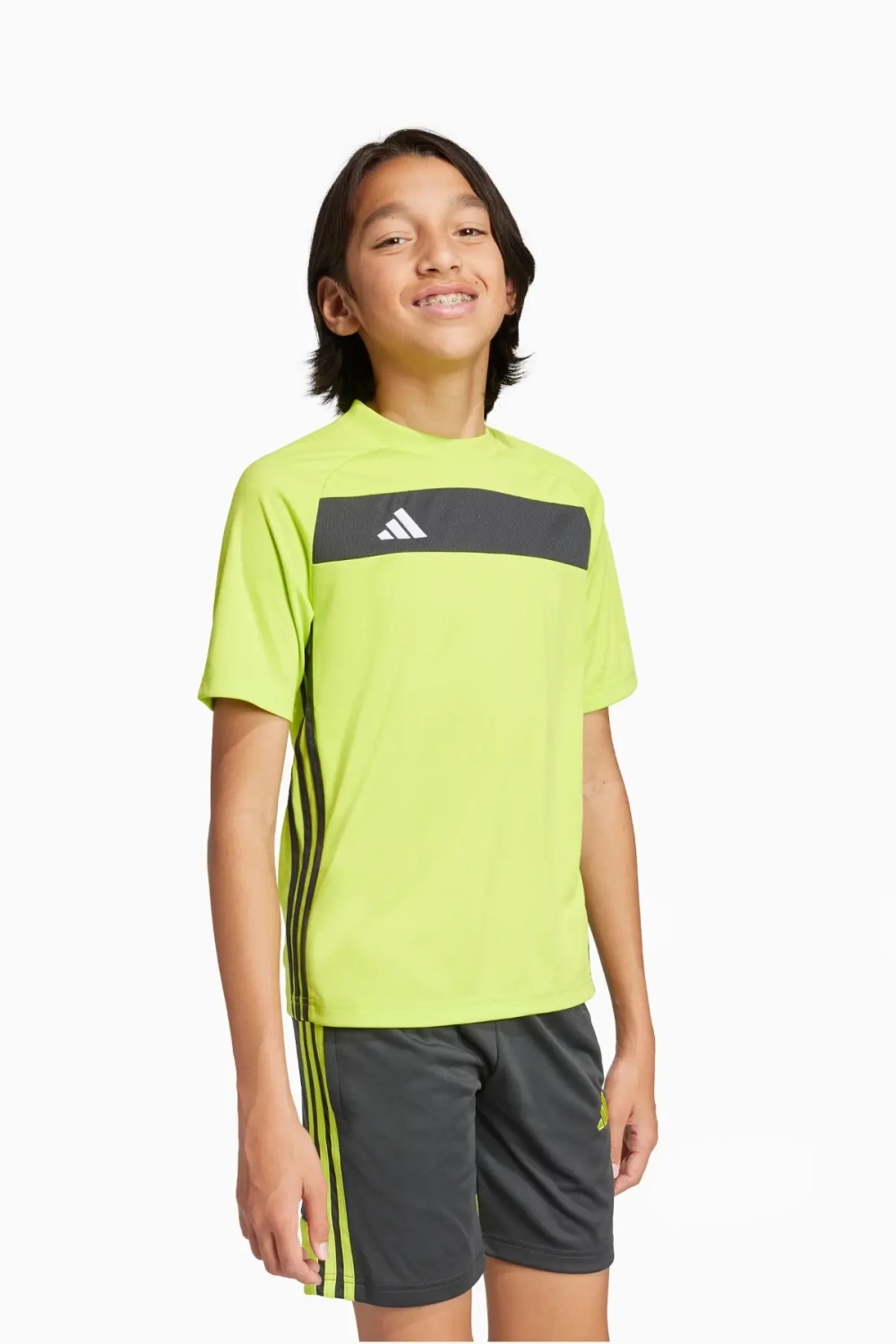 Футболка adidas Tiro 25 Essentials Junior - зеленый