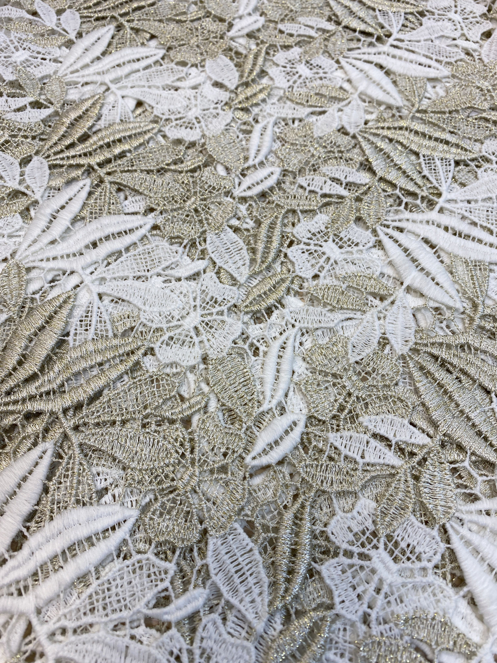 Ткань натуральный шелк 50% хлопок 50% в кружевном полотне (Италия) ш-150см цена за 1 м