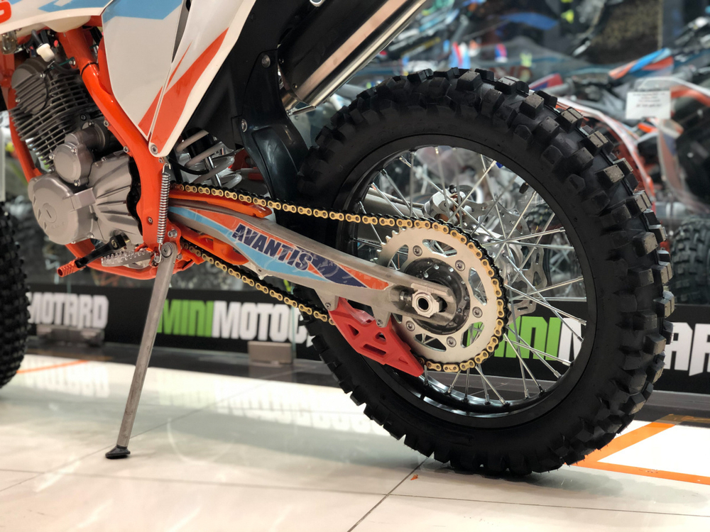 Мотоцикл Avantis Enduro 250 21/18 (ZS172FMM, возд.охл.) 2020 (Белый (K)