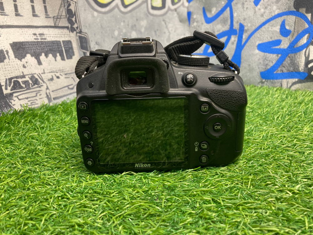 Nikon D3200 kit 18-55mm 3.5-5.6G VR 5000 кадров