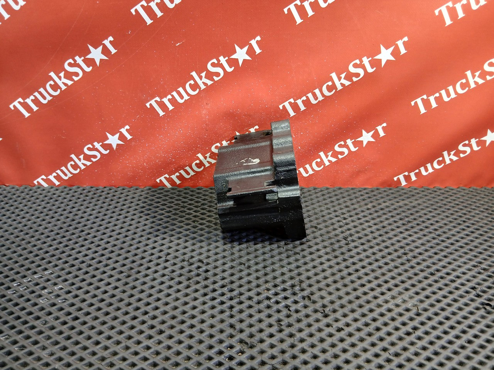 Подушка двигателя