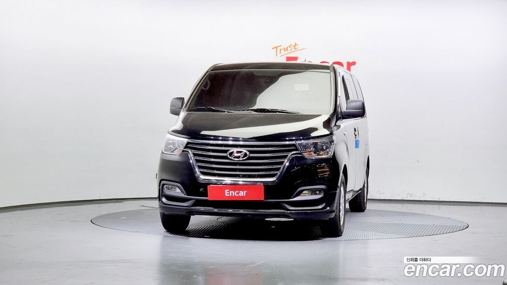 Hyundai The New Grand Starex Van 5-и местный (09.2020)