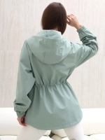 Ветровка удлиненная с капюшоном