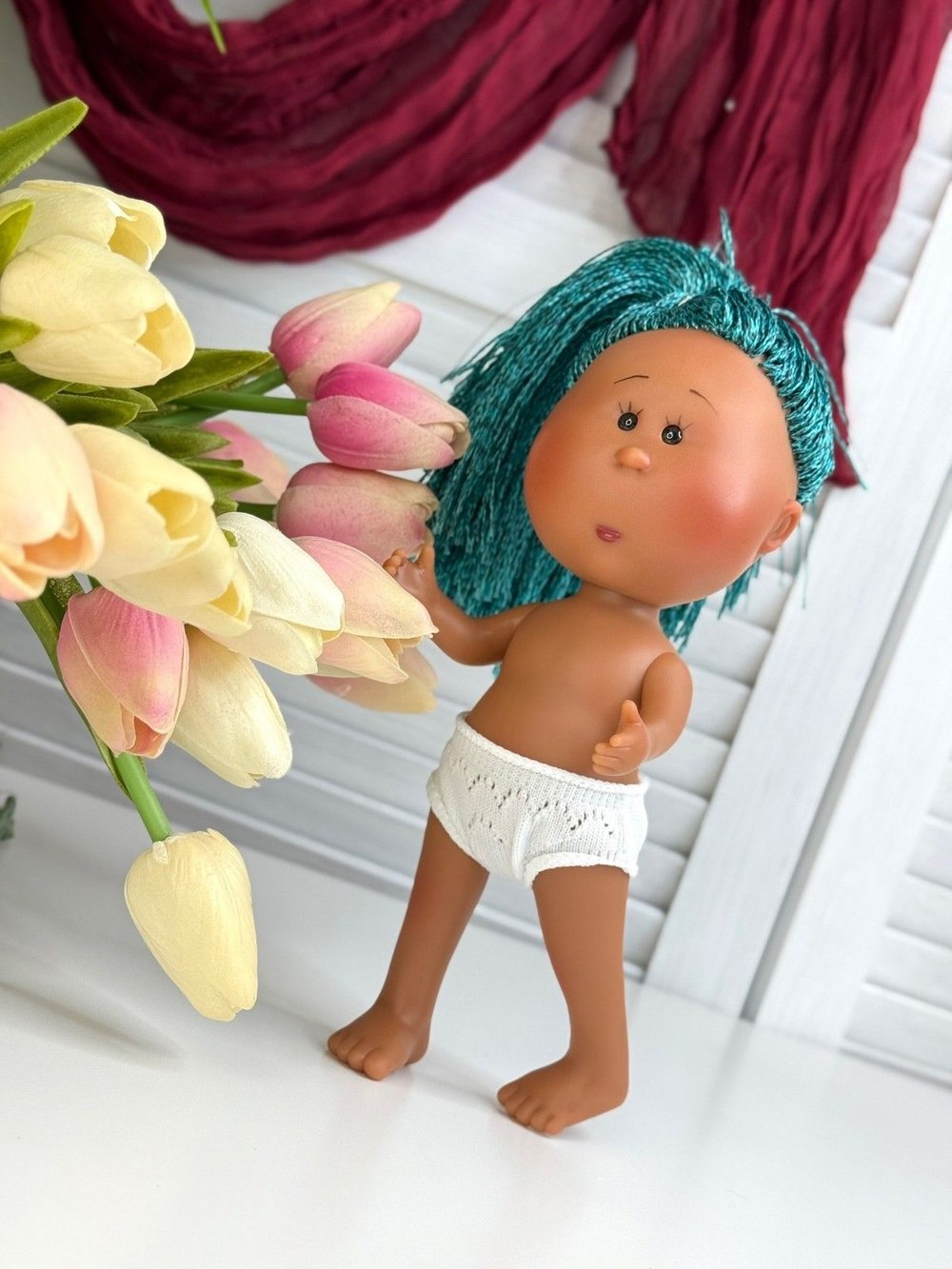 Кукла Nines виниловая 23см Little Mia Latina без одежды (3199WL8A3)