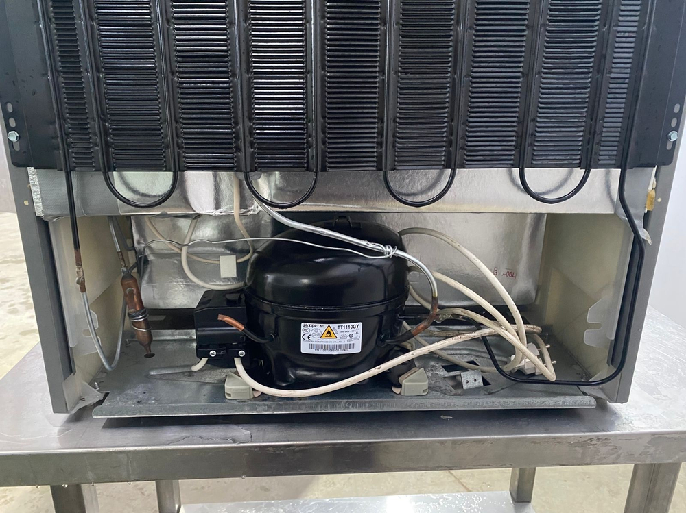 Морозильный барный шкаф Liebherr GGUesf 1405