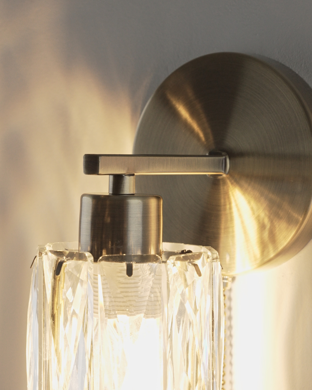 Светильник настенный Moderli V11710-1W Prismique