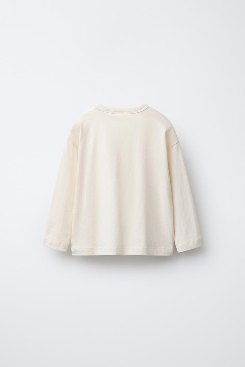 ZARA НАБОР ИЗ ДВУХ ФУТБОЛОК С ДЛИННЫМИ РУКАВАМИ, ЭКРЮ