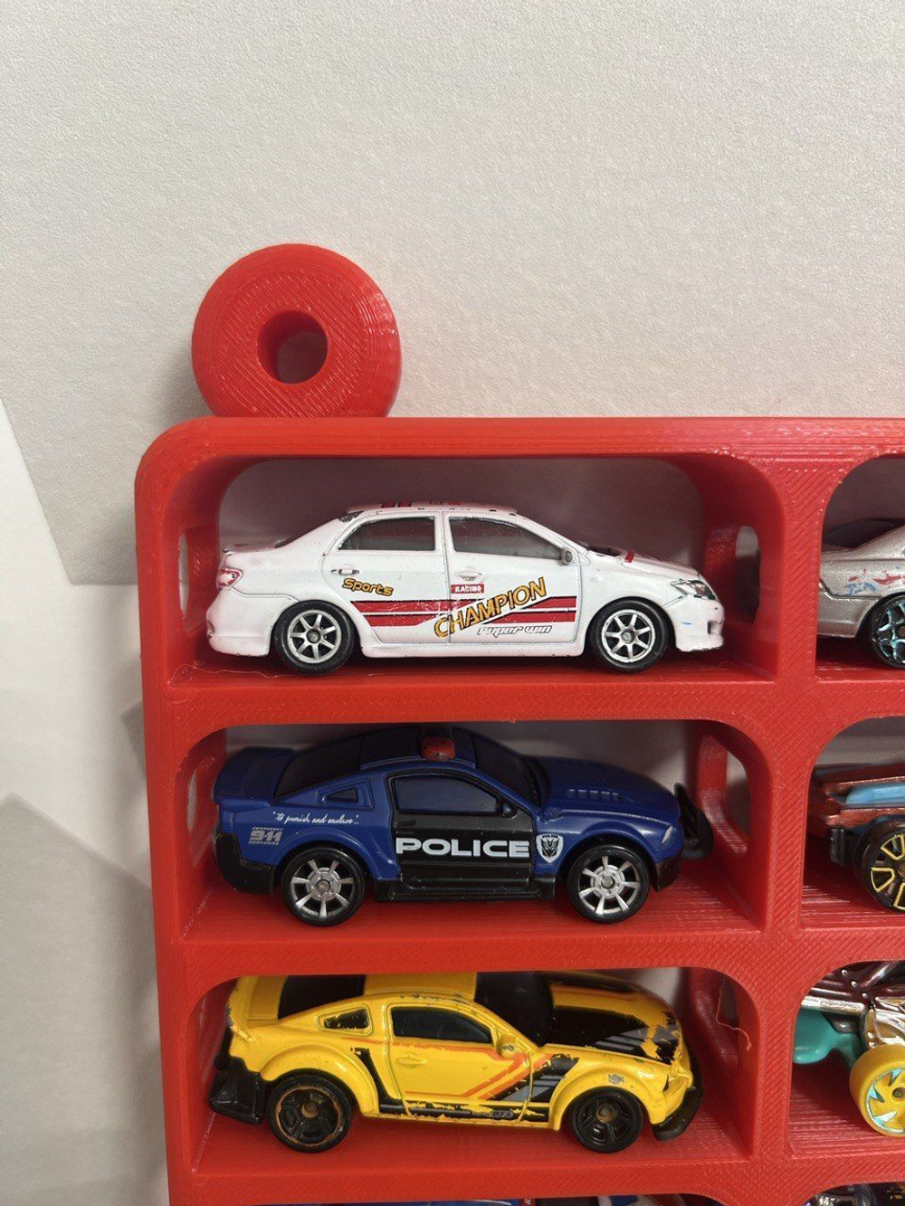 Полка для машинок Hot Wheels 10 шт, крепление на стену для hot wheels 10 шт красный