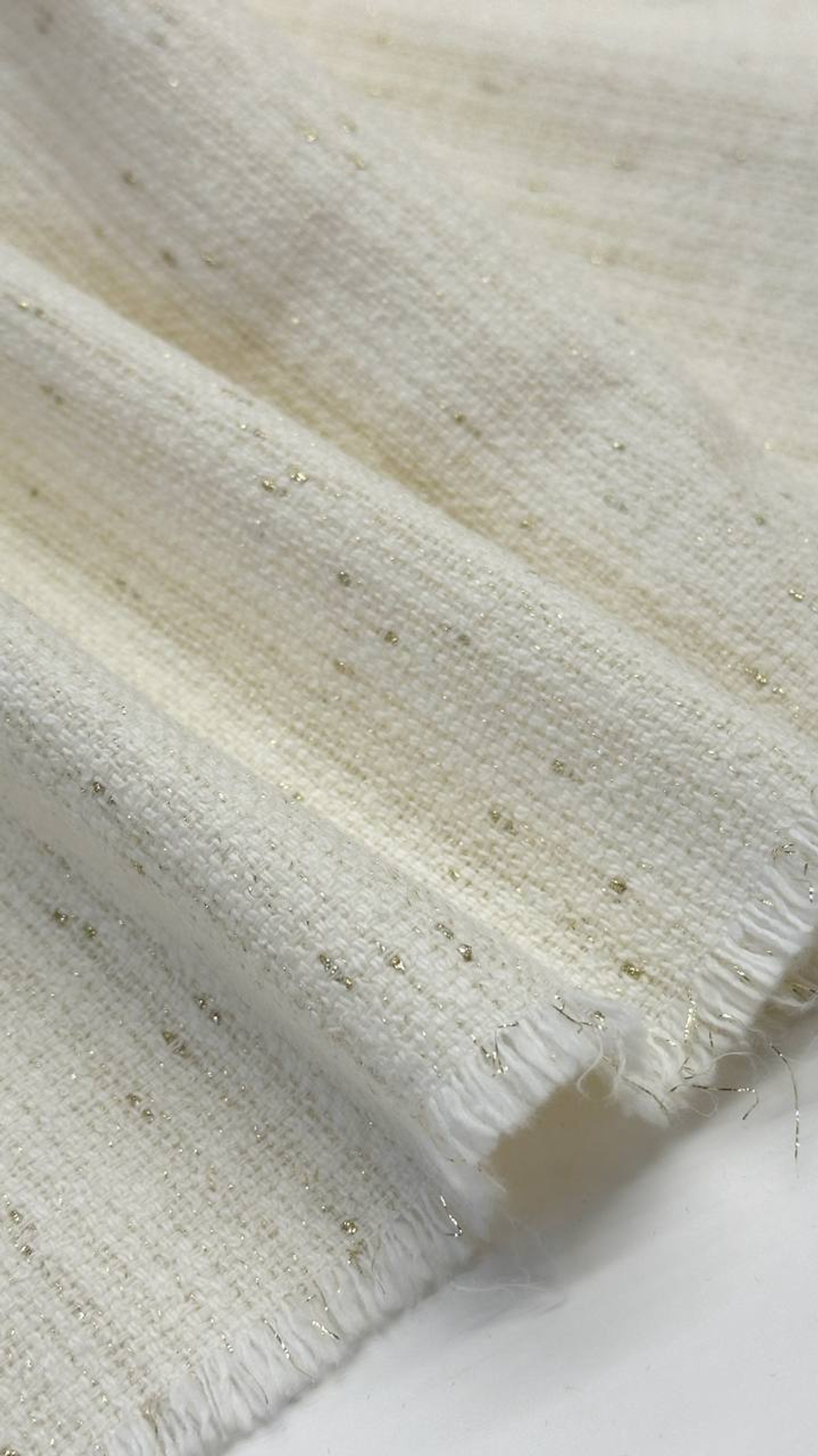 Твид хлопок с люрексом молочный с золотыми вкраплениями