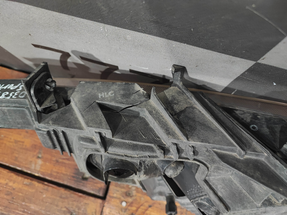 ПТФ передняя правая Kia Sportage 3 (SL) 10-16 Б/У Оригинал 922023W000