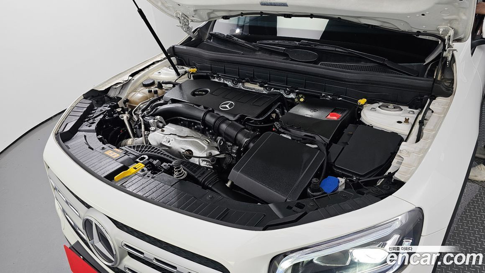 Mercedes-Benz GLB-Class X247 GLB220 (01.2021)