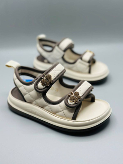 Детские кожаные босоножки Miu Miu с бабочкой