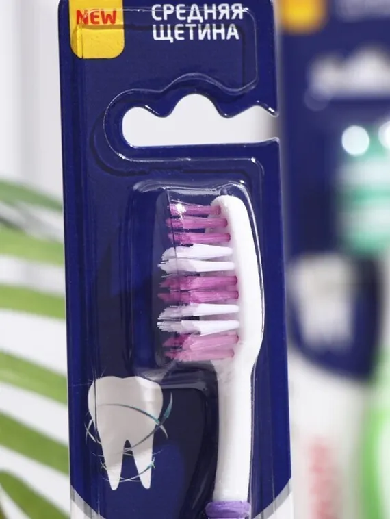 Зубная щётка Rendall Classic, средней жёсткости, микс, 1 шт.