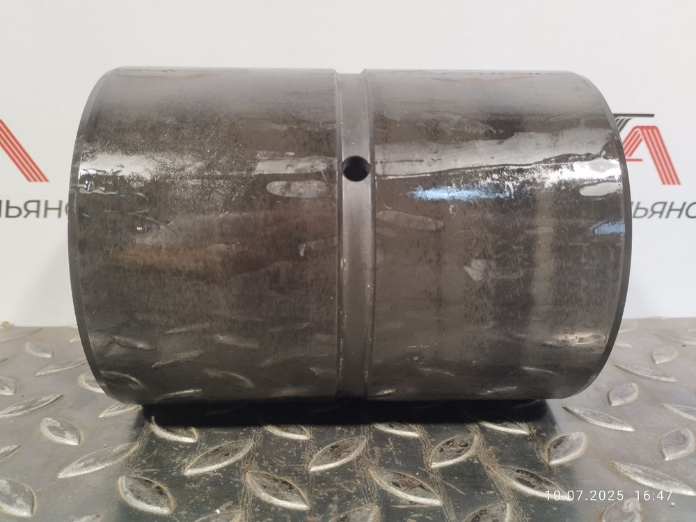 Втулка 707-76-10120