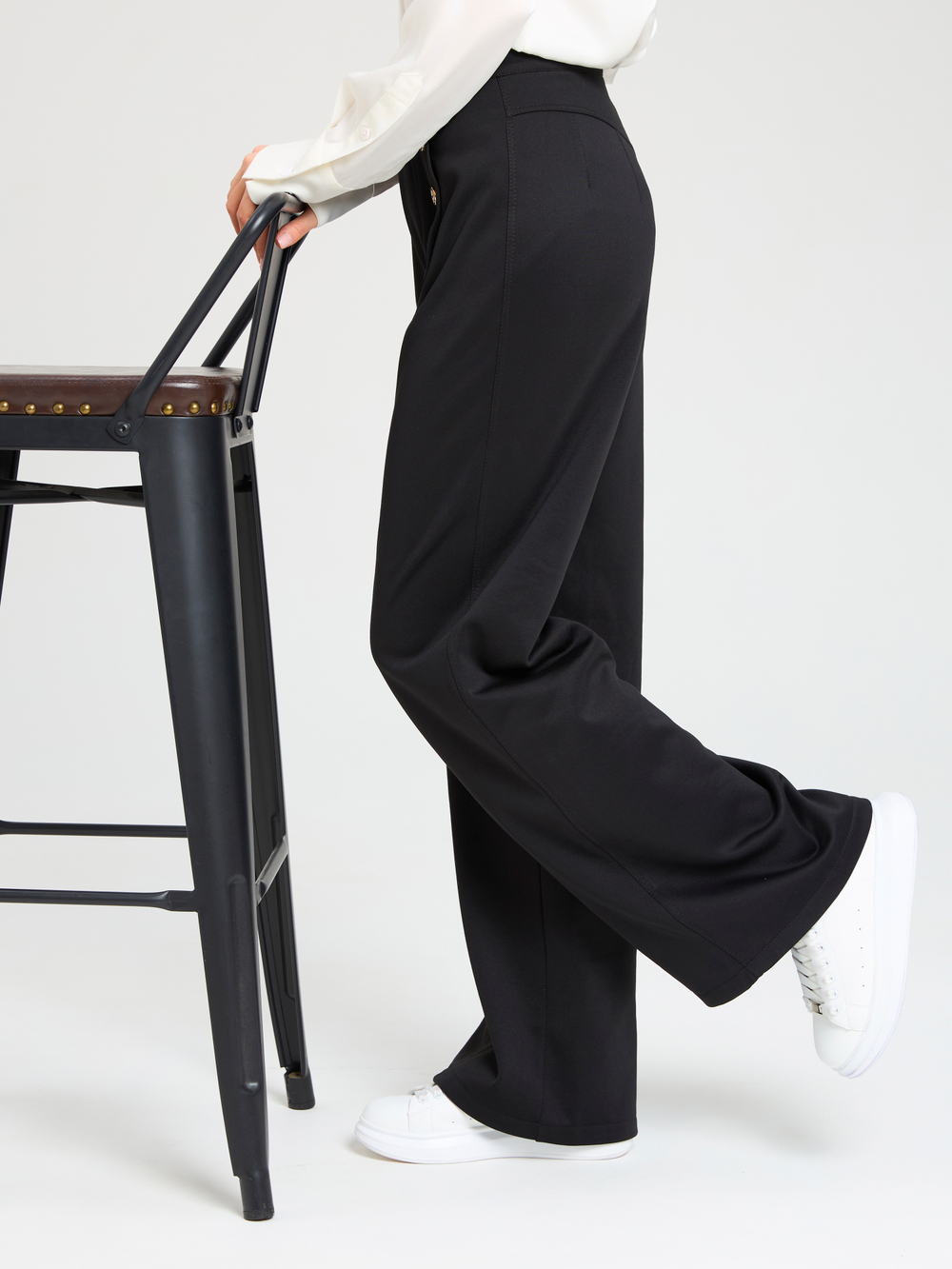 Брюки утепленные для девочки палаццо с декоративными пуговицами