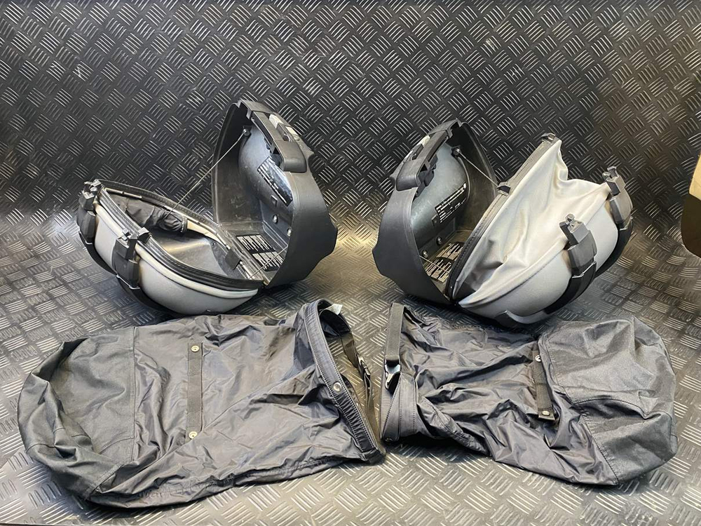 Кофры боковые BMW F800 K1200 K1300 (без ключа) 053373