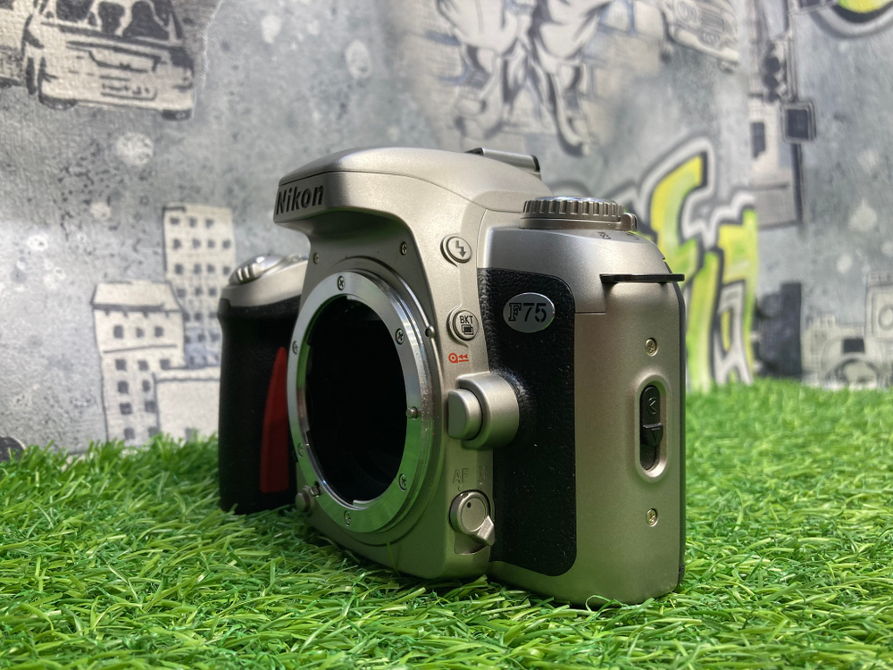 Nikon F75 Kit 28-80mm  Покупка/Продажа