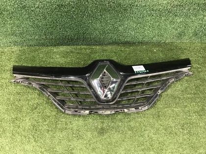 Решетка радиатора Renault Kaptur (2016-2020)