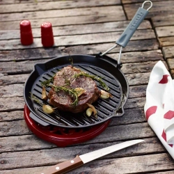 STAUB Чугунная подставка 23 см, красный