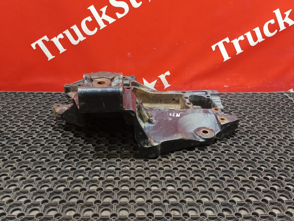 Кронштейн рессоры передней левый