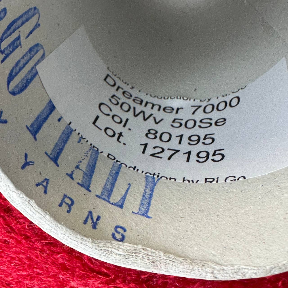 DREAMER - Luxury Production by Ri.Go; 50% меринос, 50% шёлк; 700м/100гр; Травка; col. 80195, цвет: красный Dior