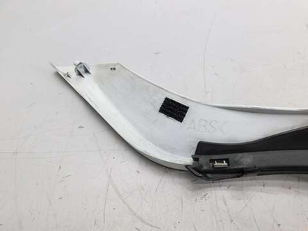 Пластик боковой правый Suzuki Gladius SFV650A 47111-44H