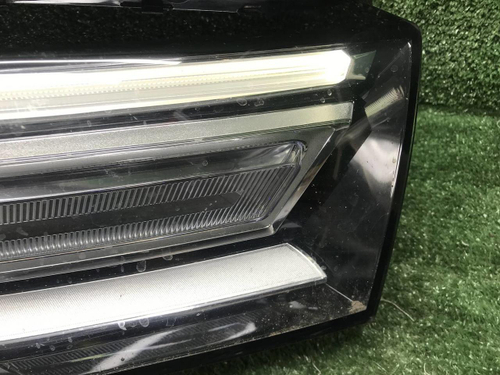 Фара правая Audi Q5 2 80A (2017-2020) ксенон