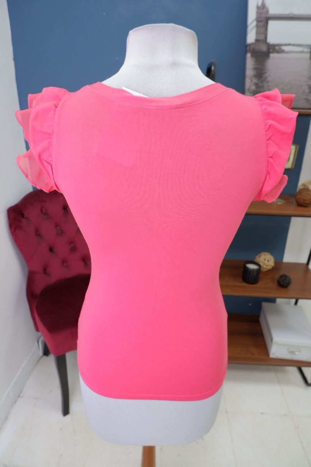 Футболка розовая нарядная 40-42 размер