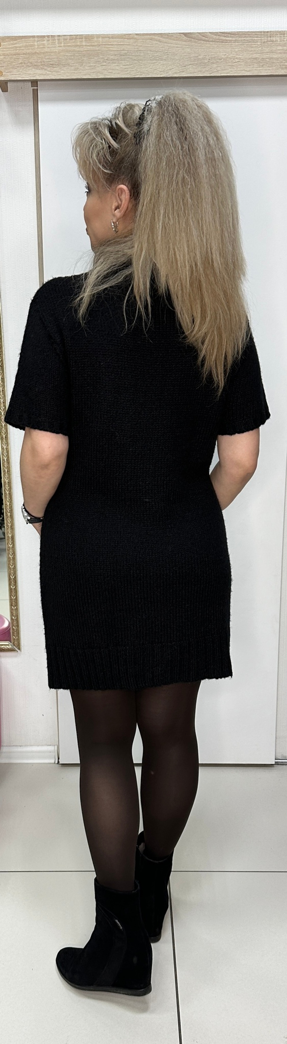 Черный джемпер-туника с короткими рукавами