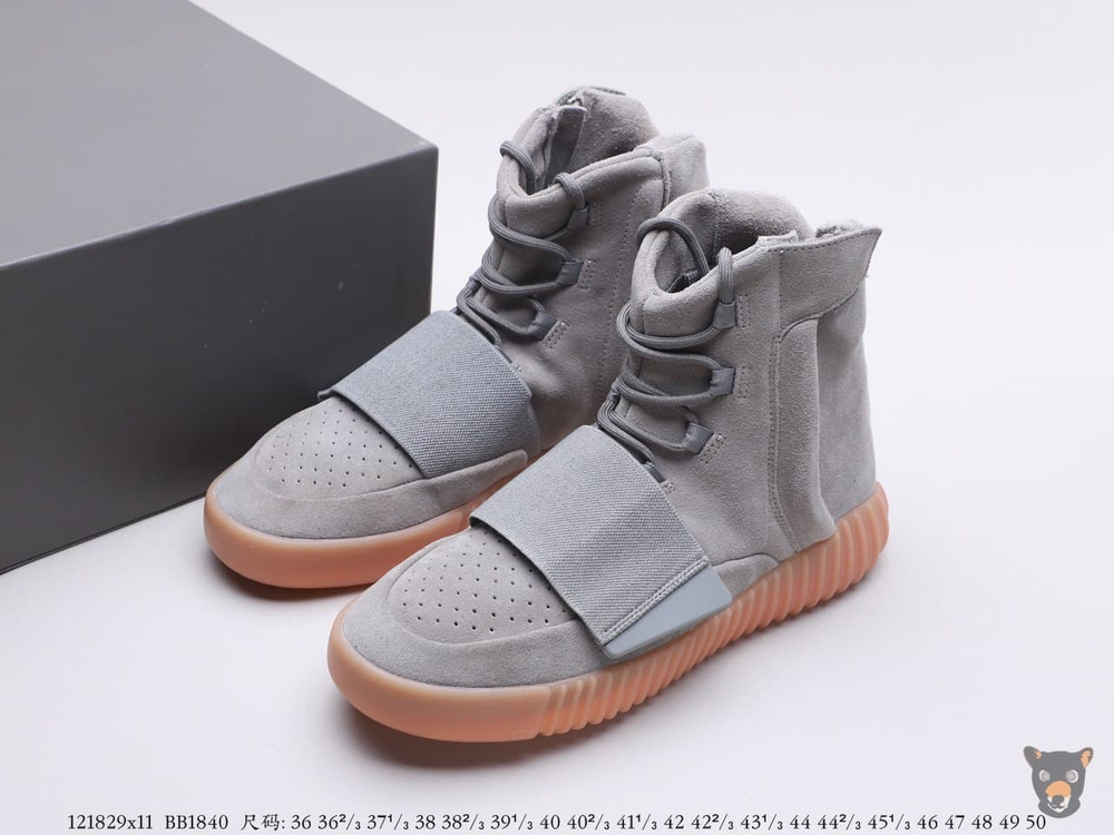 Кроссовки Yeezy Boost 750 "Light Grey Glow in the Dark"