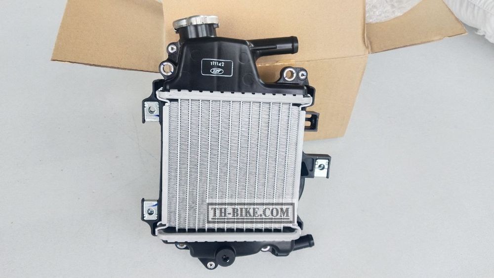 19100-KWN-900. RADIATOR ASSY. HONDA. PCX125