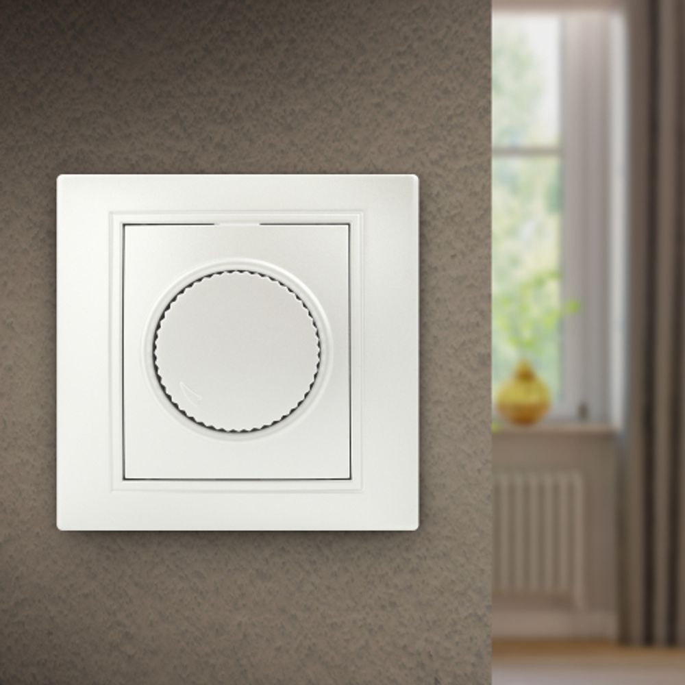 Светорегулятор Intro Plano 1-401-06 (диммер) поворотный, 600Вт 230В, IP20, СУ, перламутр