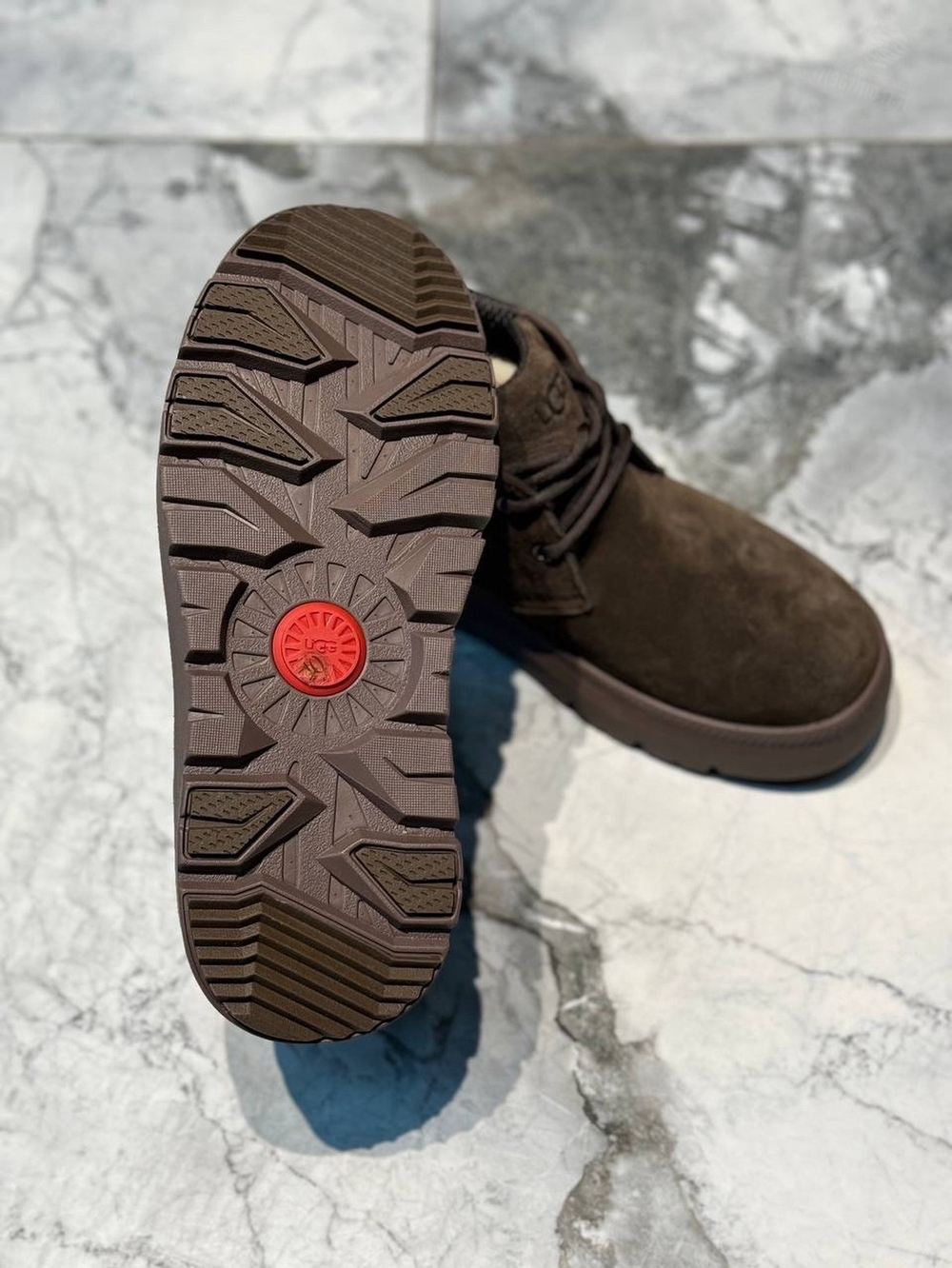 UGG