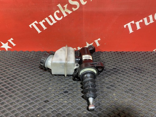 Цилиндр сцепления главный