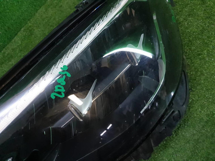 Фара левая Mercedes E W213 (2020-2023) LED