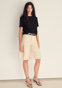 Футболка с вышивкой